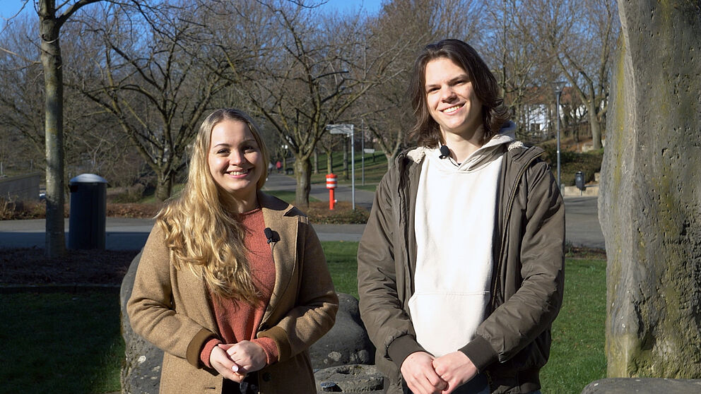 Abbildung: Corinna Wittkötter & Sebastian Brünger moderieren Blickfang. 