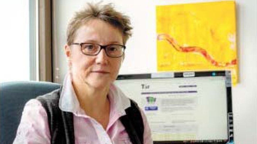 Foto (Tobias Schreiner): Bringt Licht ins Dunkel: Gudrun Oevel, Chefin des IT- und Medienzentrums an der Universität Paderborn.